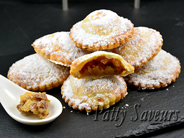 Caramelized apple hand pies small