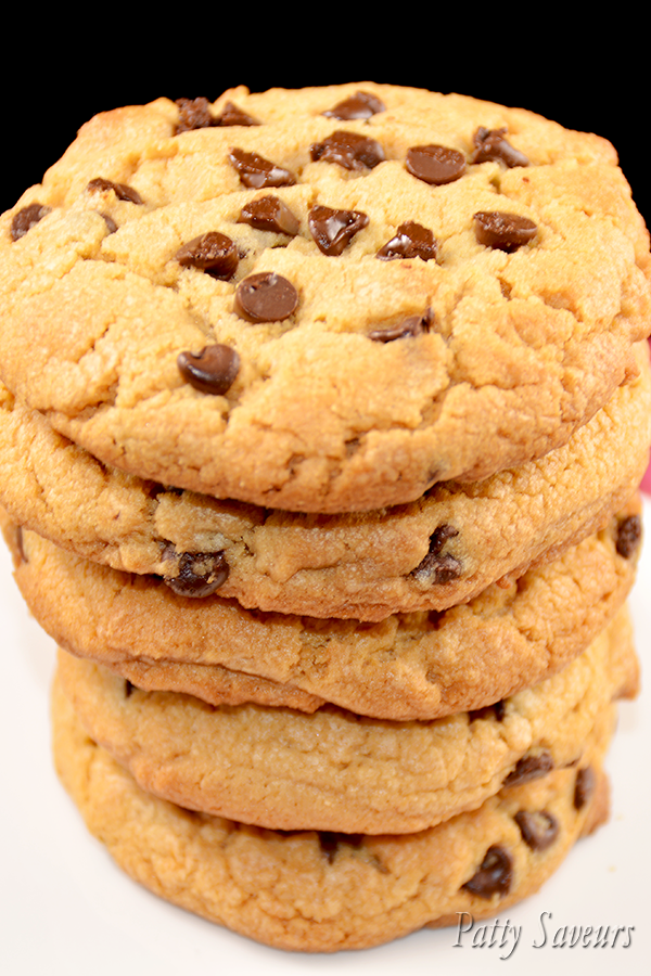 Chocolate Chips Peanut Butter Cookies